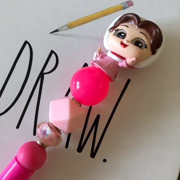Disney Doorables: Beauty and the Beast: Belle winter outfit handmade beaded pen - Picture 1 of 3